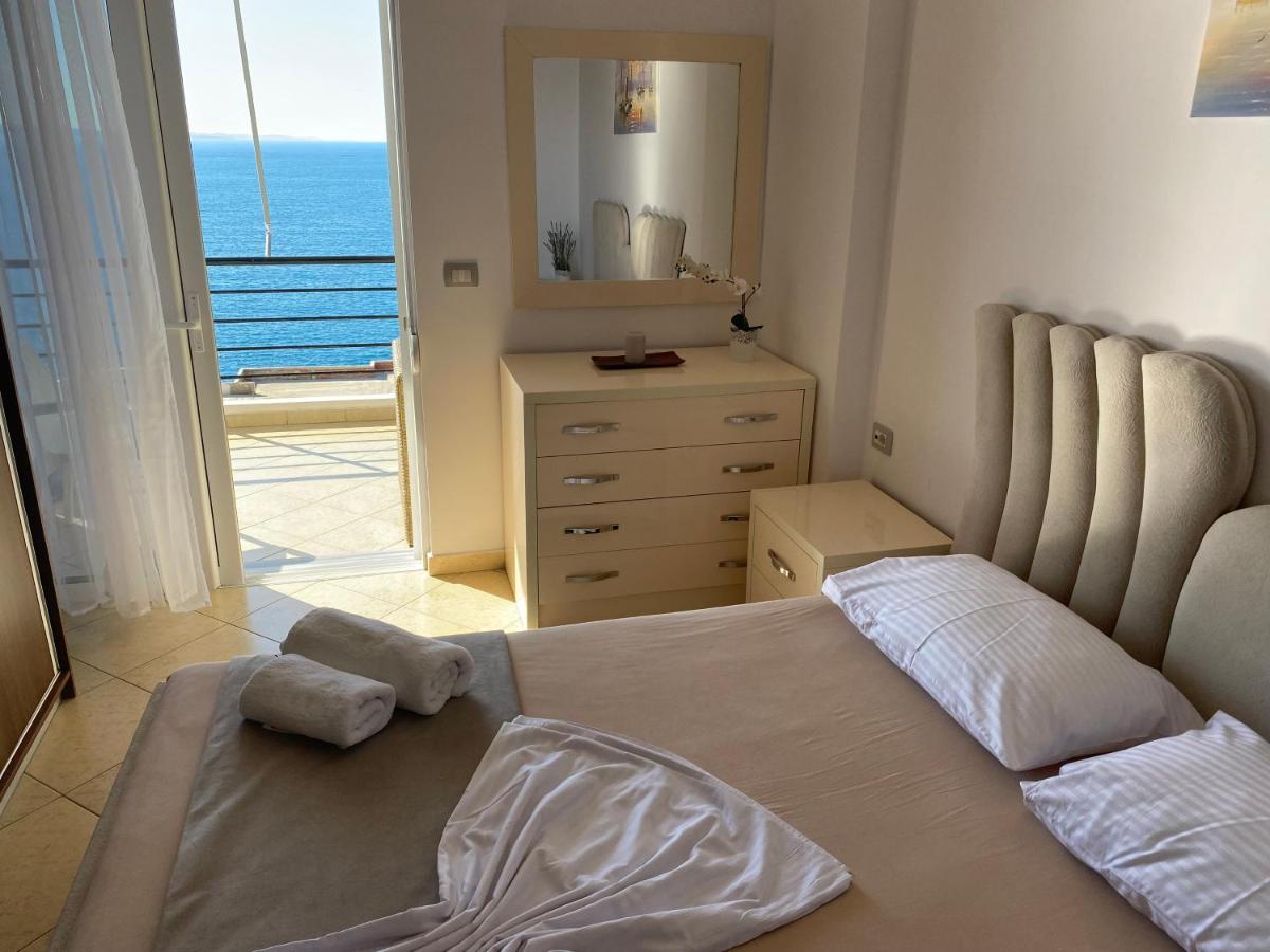 Apartment With Huge Sea View Balcony Sarande Exterior photo